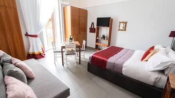 Family Room (GREY) | In-room safe, individually furnished, desk, laptop workspace