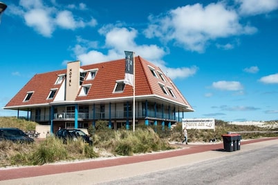 Strandhotel Buren aan Zee