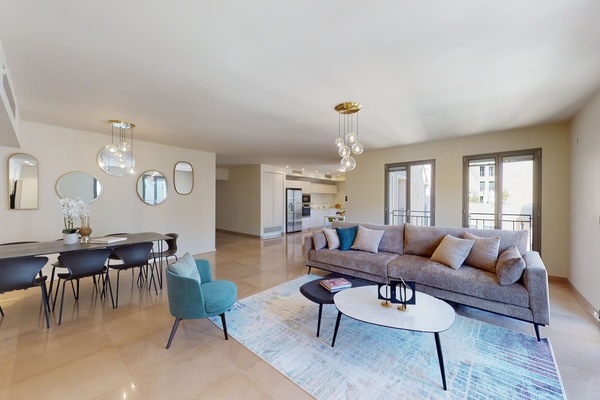 Apartamento superior, 3 habitaciones, accesible para personas con discapacidad, vistas a la montaña | Zona de estar | Una televisión de pantalla plana