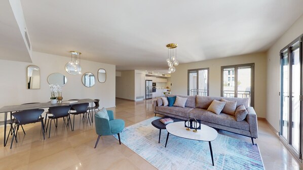 Superior Apartment, 3 Bedrooms, Accessible, Mountain View | Living area