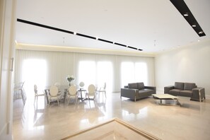 Lobby sitting area - Rental Israel Waldorf Astoria Residence (Jerusalem)