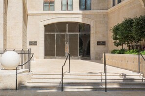 Property entrance - Rental Israel Waldorf Astoria Residence (Jerusalem)