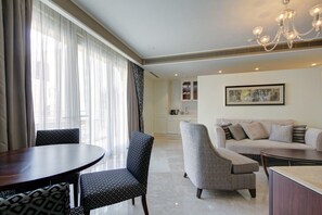 Luxury Apartment, 3 Bedrooms | In-room dining - Rental Israel Waldorf Astoria Residence (Jerusalem)