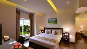 Suite | Free WiFi, bed sheets