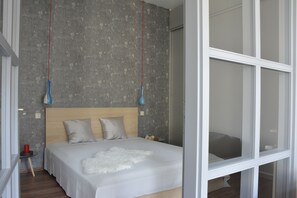 Deluxe Apartment, 2 Bedrooms, Non Smoking | 2 bedrooms, desk, blackout drapes, iron/ironing board - Fufu Design Apartment (Budapest)