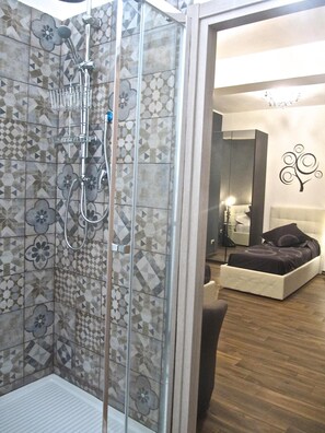 Shower, hair dryer, bidet, towels - Symposium (Catania)