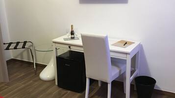 Classic Double Room, Sea View | Minibar, in-room safe, desk, cribs/infant beds