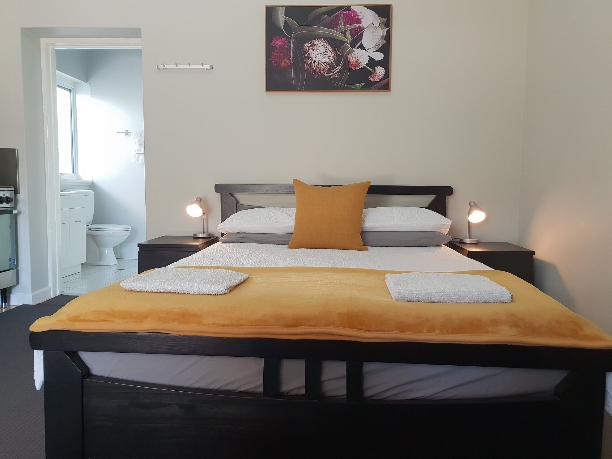 Comfortable studio ideal for couples or single travellers 