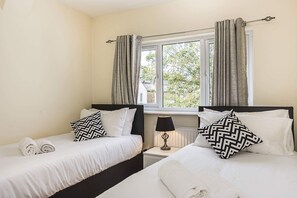 Deluxe appartement, Meerdere bedden, niet-roken | 2 slaapkamers, luxe beddengoed, individueel gedecoreerd