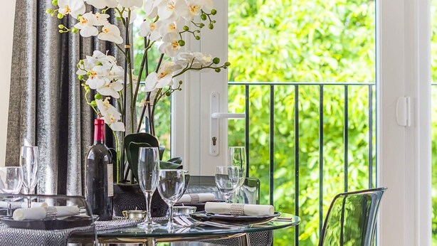 Deluxe Apartment, Multiple Beds, Non Smoking | In-room dining - Orchid House Serviced Apartment (Watford)