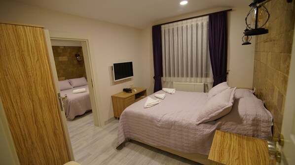 Family Room - Castle Nolana Hotel & Horse Club (Sile)