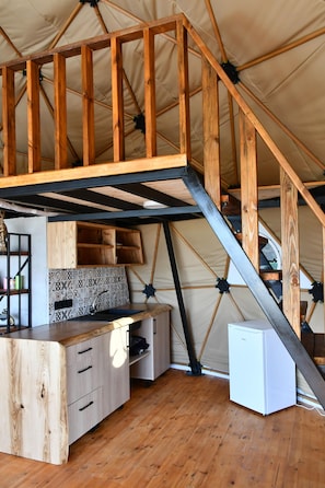 Grand Tent | Minibar, laptop workspace, iron/ironing board, free WiFi - Castle Nolana Hotel & Horse Club (Sile)