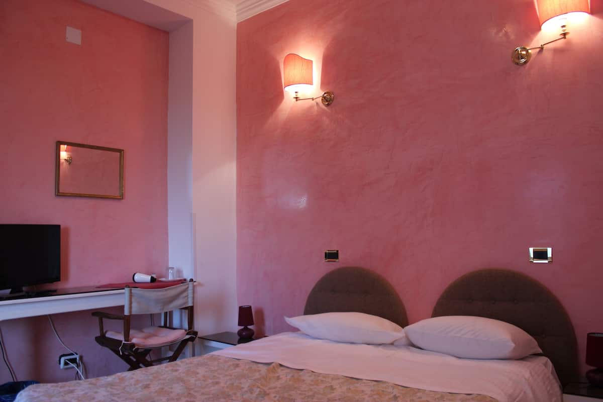 Triple Room with Sea View | In-room safe, desk, blackout drapes, soundproofing