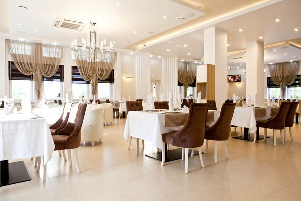 Restaurant - Flagman Hotel (Novovolkovo)