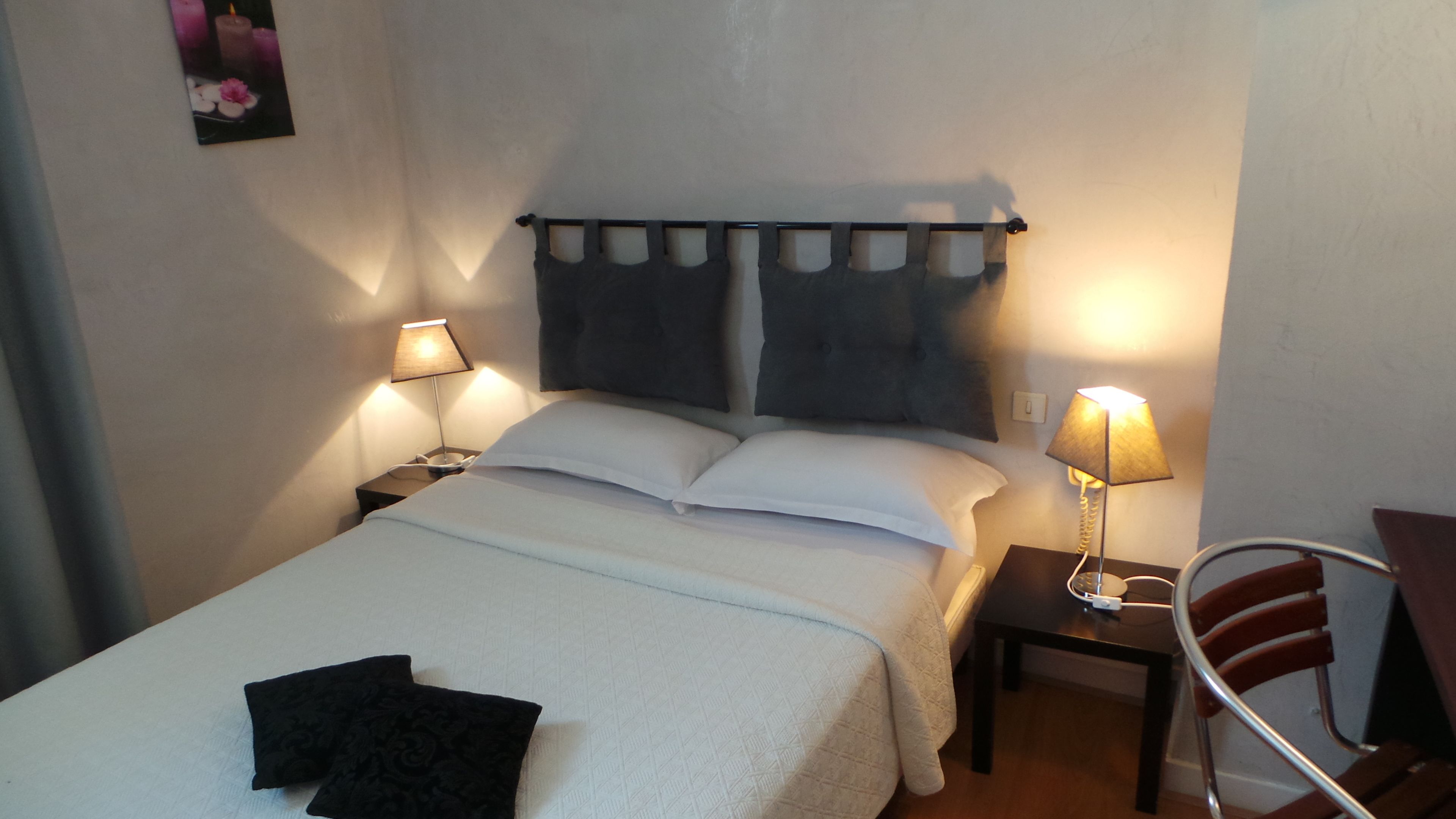 single room (4th floor no elevator) | individually decorated, individually furnished, blackout curtains