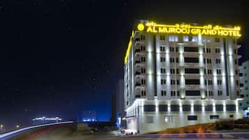 Façade de lâhĂ©bergement - soirĂ©e/nuit