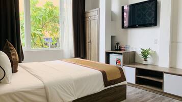 Deluxe Double or Twin Room, 2 Bedrooms, City View | 20 bedrooms, minibar, individually decorated, individually furnished