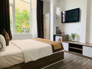 Deluxe Double or Twin Room, 2 Bedrooms, City View | 20 bedrooms, minibar, individually decorated, individually furnished - Nice Hue Hotel (Hue)