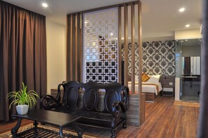 Executive Studio Suite - Nice Hue Hotel (Hue)