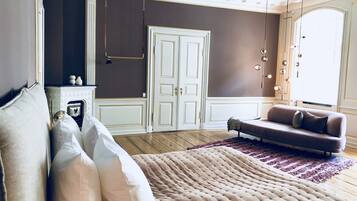 Luxury Apartment | 2 bedrooms, premium bedding, desk, blackout drapes