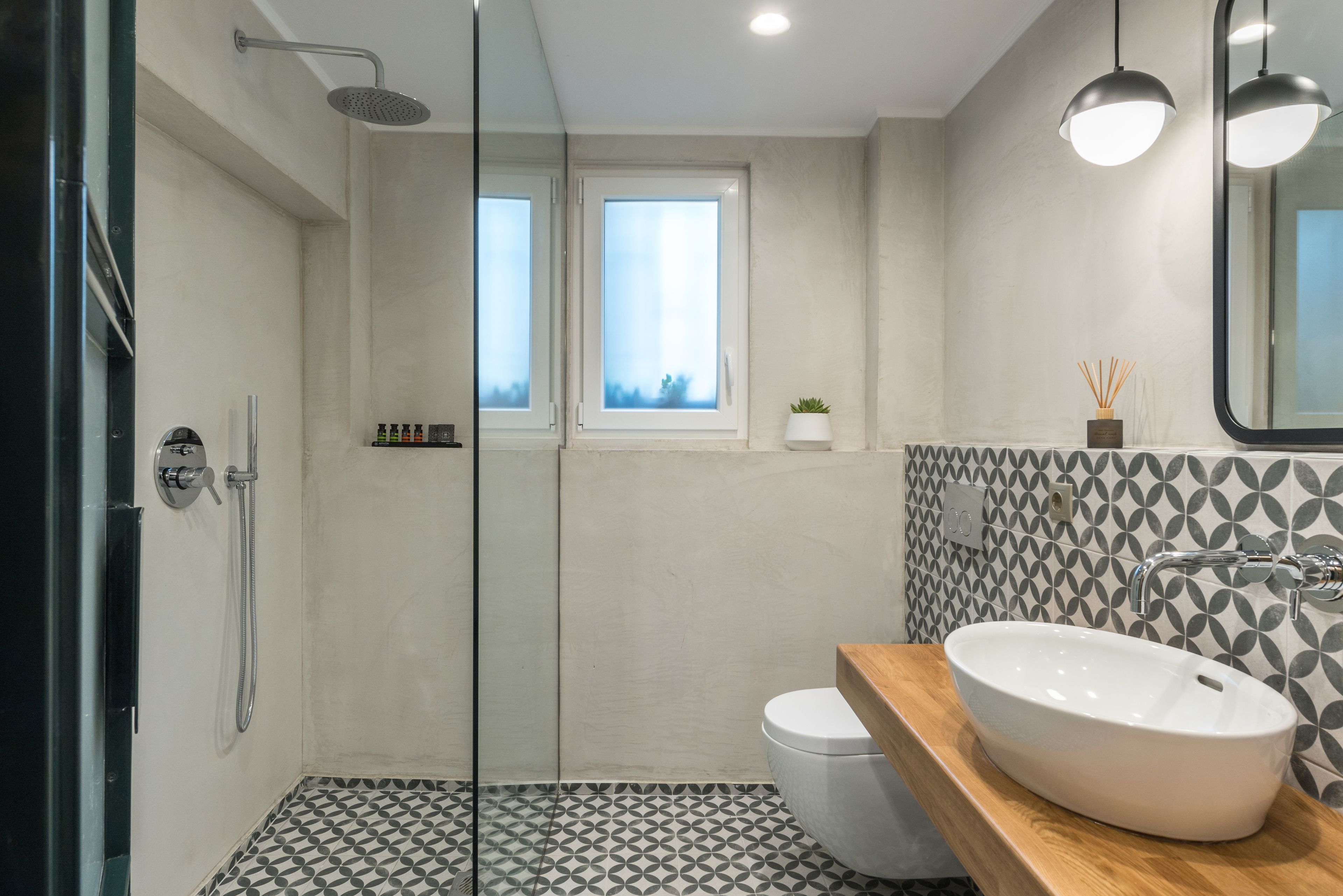 deluxe apartment, 1 bedroom | bathroom | shower, free toiletries, hair dryer, slippers