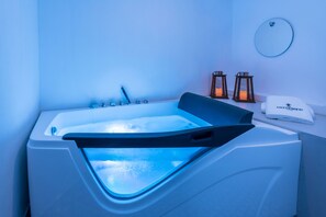 Double Room, Jetted Tub | Jetted bathtub - The Anthemion House (Kavala)