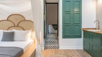 Double Room, Jetted Tub | Premium bedding, in-room safe, desk, soundproofing