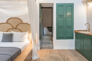 Double Room, Jetted Tub | Premium bedding, in-room safe, desk, soundproofing - The Anthemion House (Kavala)