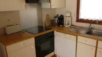 Réfrigérateur, micro-ondes, four, lave-vaisselle