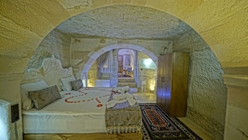 Egyptian cotton sheets, premium bedding, desk, soundproofing