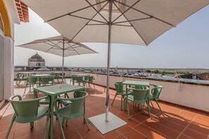 Terrace/patio - HI Évora – Pousada de Juventude - Hostel (Évora)