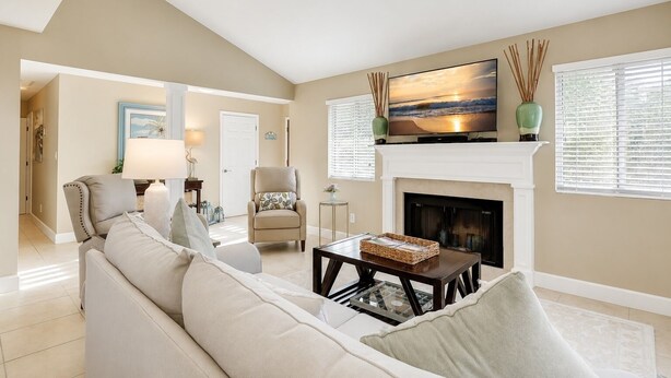 Smart TV - 102 Beachwalk – Your Coastal Retreat Just Moments from the Shore! (Hilton Head Island)