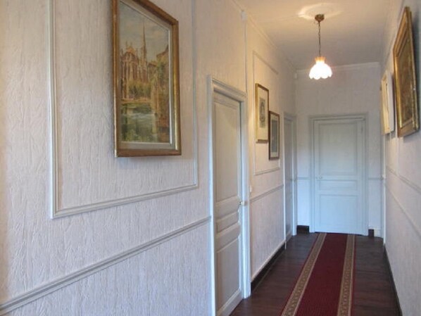 Hallway - Aude Cité-City (Carcassonne)