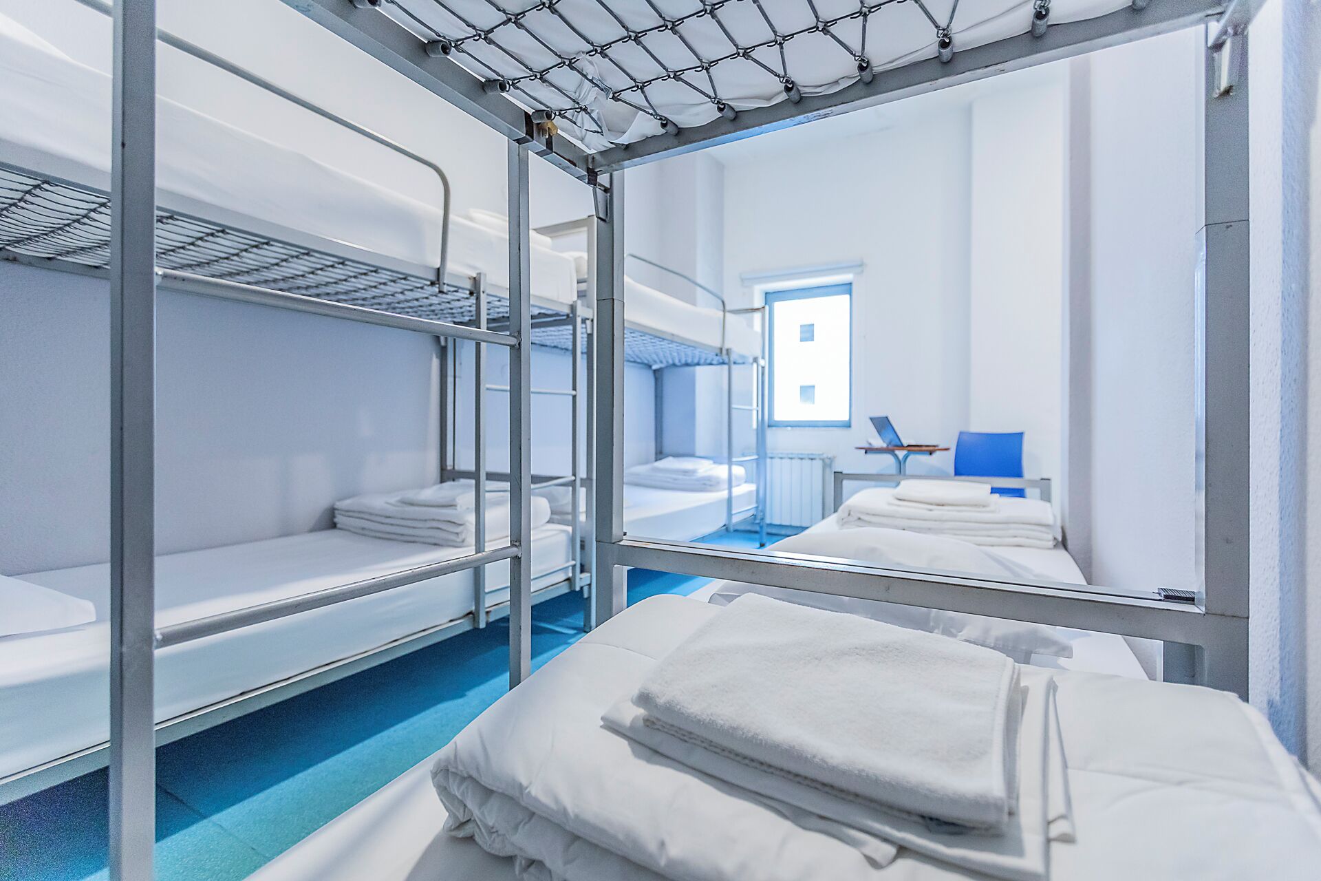 Tabla de planchar con plancha y wifi gratis 