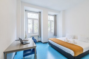 Kahden hengen standard-huone | Silitysrauta/-lauta, ilmainen Wi-Fi, pääsy pyörätuolilla