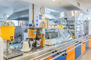 Desayuno para llevar incluido todos los días