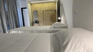 Twin Room, Private Bathroom | Blackout drapes, bed sheets, wheelchair access