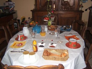 包含每日欧式早餐