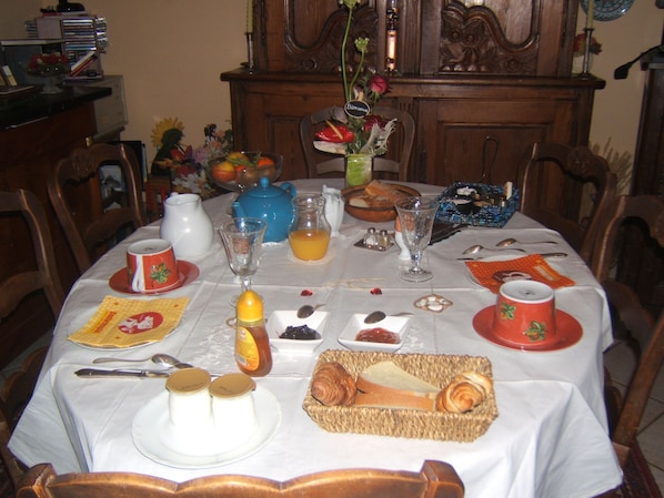 Desayuno continental incluido todos los días