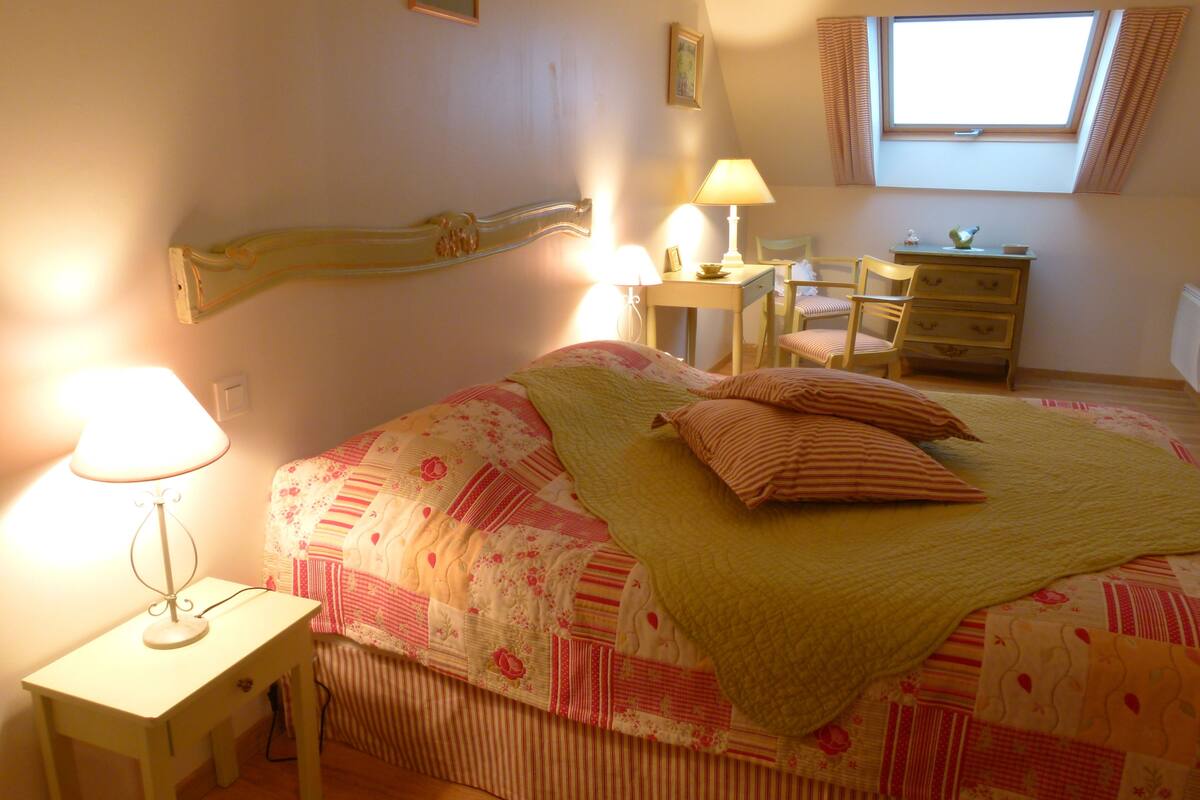Classic Double Room, Ensuite, Courtyard View (3 épis) | Egyptian cotton sheets, premium bedding, minibar, blackout curtains