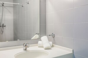 Haartrockner, Seife, Shampoo, Toilettenpapier