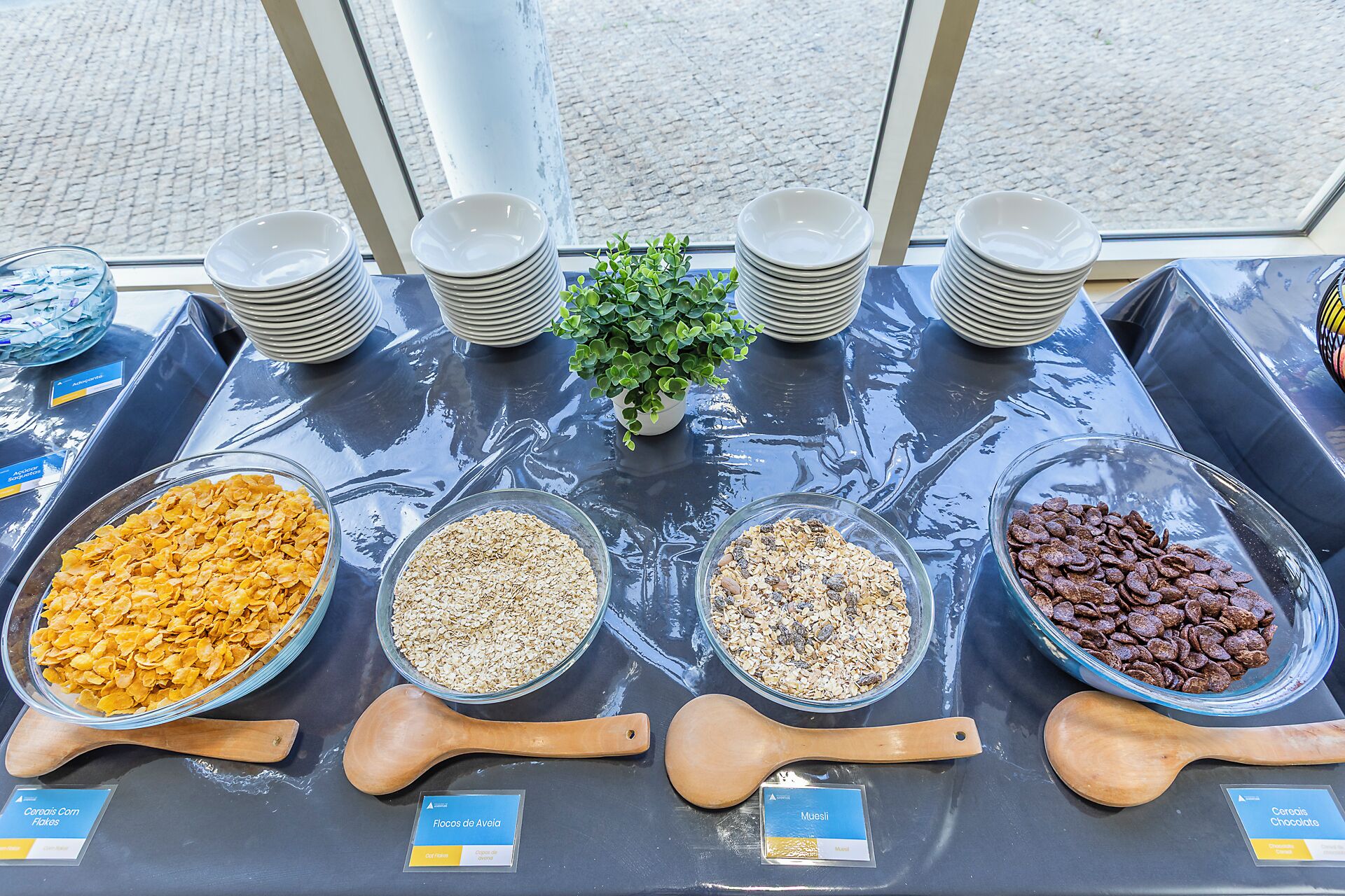 Gratis frukost med självservering varje dag 