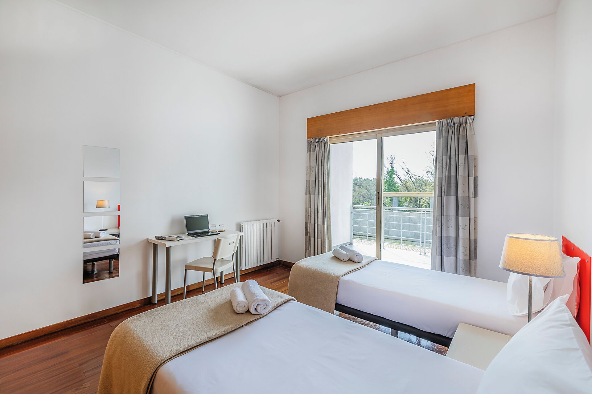 Iron/ironing board, free WiFi, bed sheets