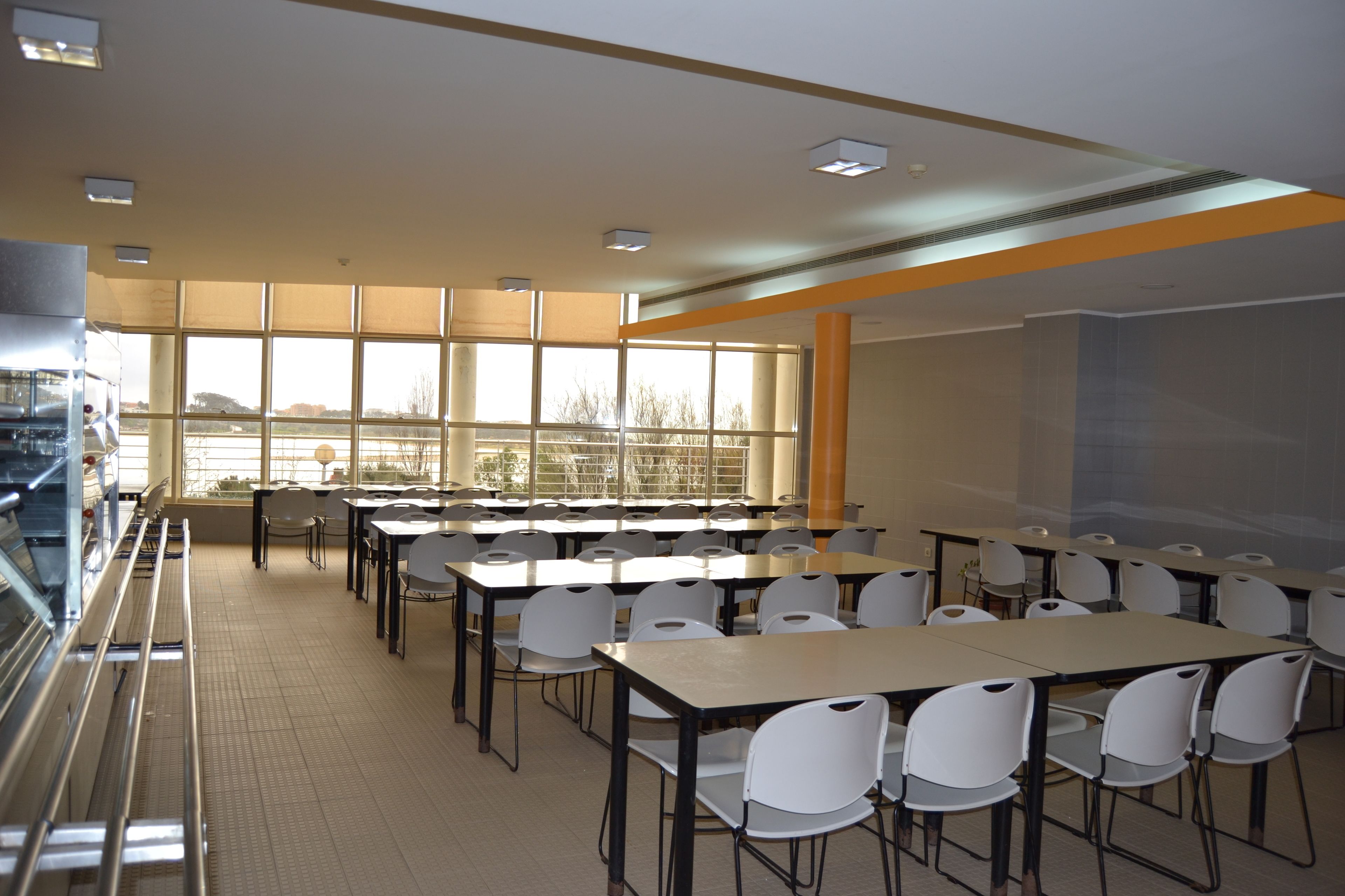 Free daily self-serve breakfast