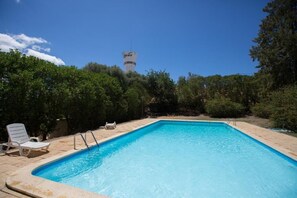 Seasonal outdoor pool, sun loungers