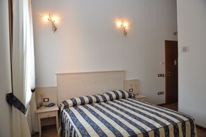 Desk, bed sheets