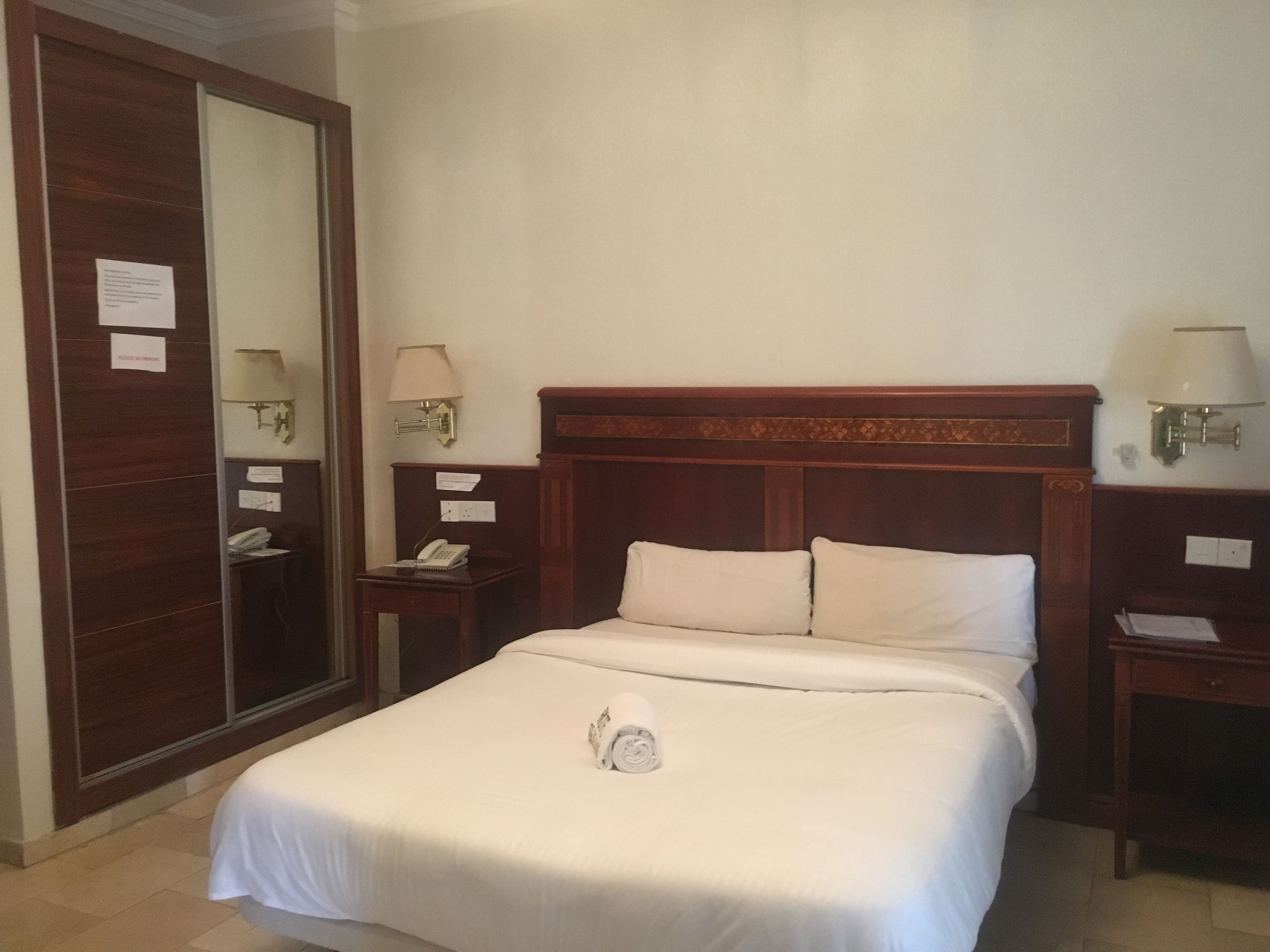 Classic Room | 1 bedroom, in-room safe, desk, laptop workspace