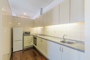 Căn hộ, 1 phòng ngủ | Bếp riêng | Tủ lạnh, lò vi sóng 