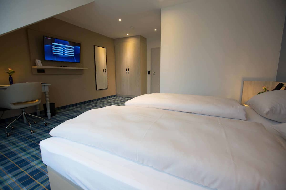Desk, free WiFi, bed sheets