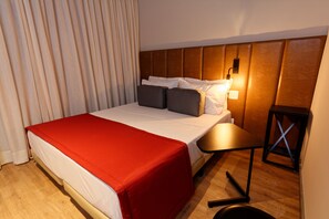 스탠다드룸, 퀸사이즈침대 1개 | 객실 내 금고, 암막 커튼, 방음 설비, 침대 시트